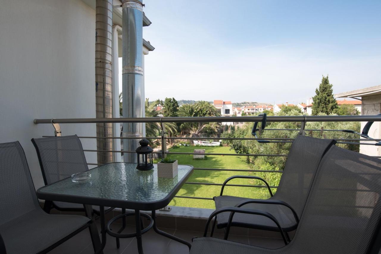 Vertigo Seaside Apartments Никити Экстерьер фото
